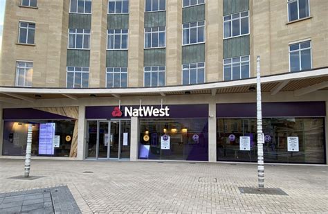 NatWest Bristol City Centre opening times .